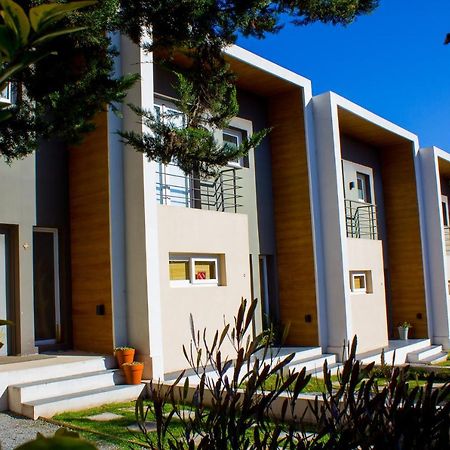Ananda Apart Tandil - Dptos En Alquiler Temporario エクステリア 写真
