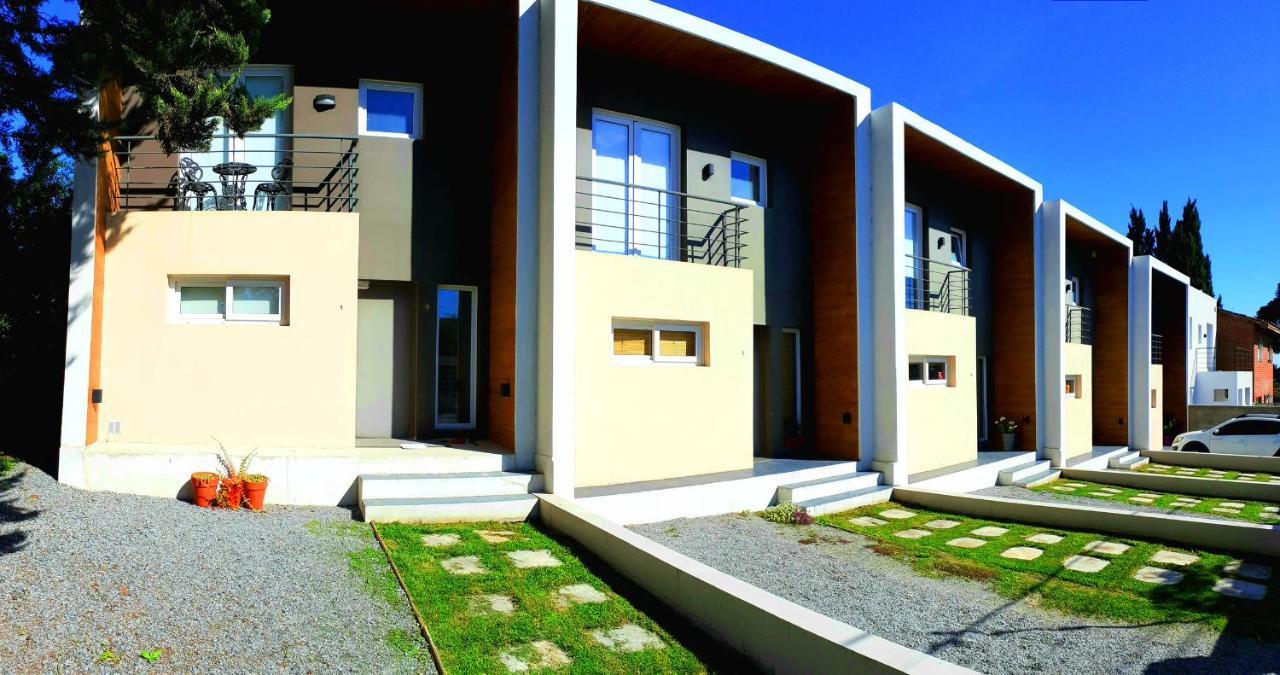 Ananda Apart Tandil - Dptos En Alquiler Temporario エクステリア 写真