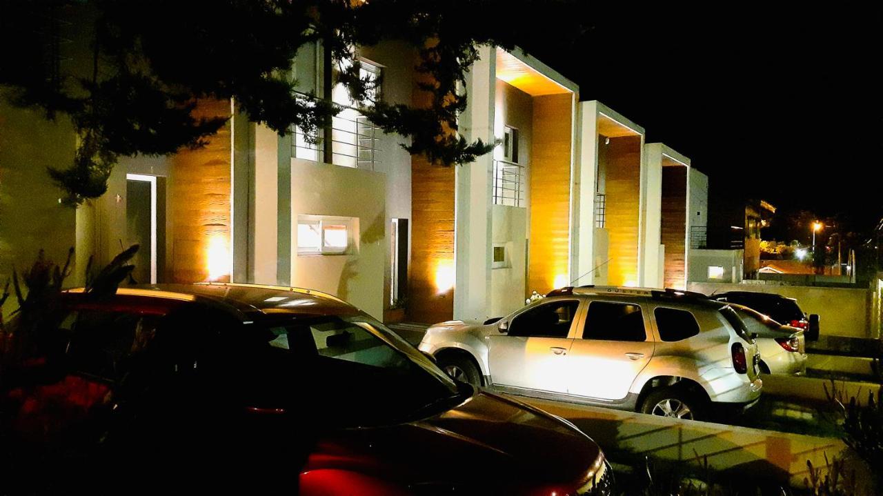 Ananda Apart Tandil - Dptos En Alquiler Temporario エクステリア 写真